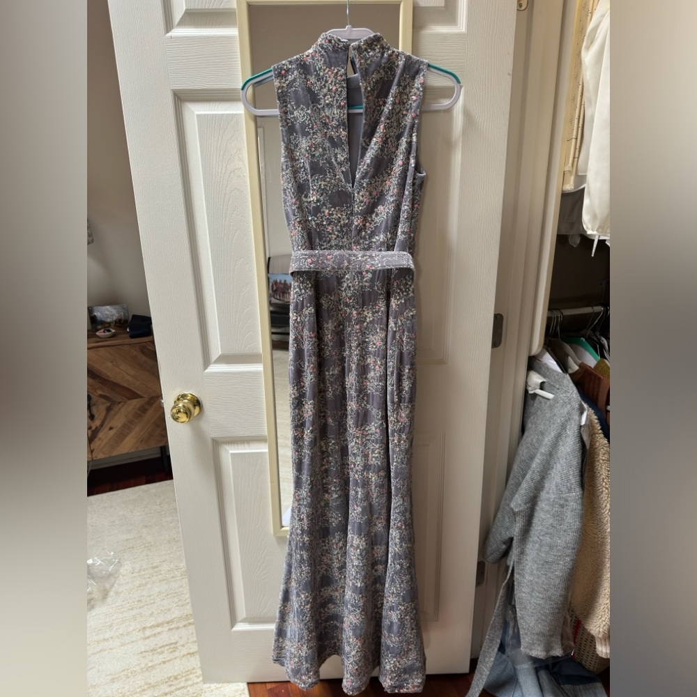 Badgley Mischka Belted fluted embellished stretch-velvet gown SIZE 2 - Picture 2 of 6